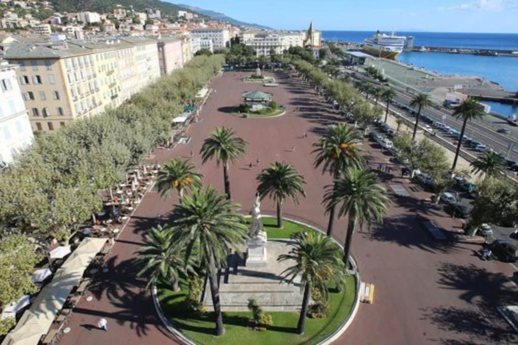 Jolie T2 Centre Historique De Bastia Apartment บาสเตีย ภายนอก รูปภาพ